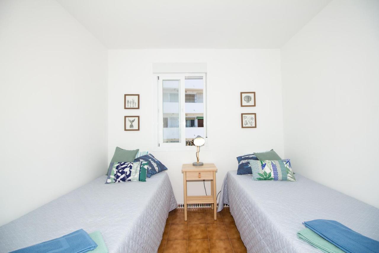 A Cozy And Elegant Townhouse Across The Beach Torre de Benagalbon Esterno foto