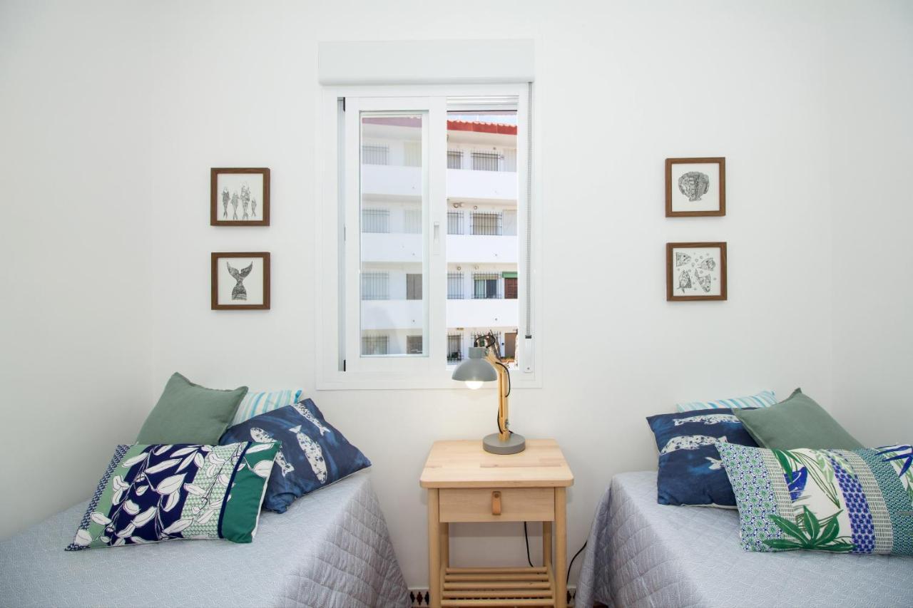 A Cozy And Elegant Townhouse Across The Beach Torre de Benagalbon Esterno foto