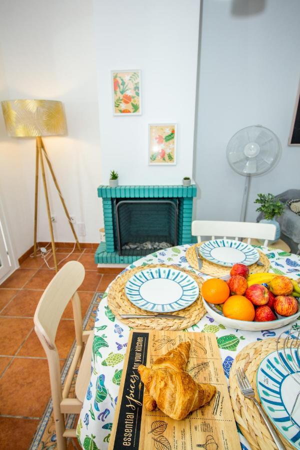 A Cozy And Elegant Townhouse Across The Beach Torre de Benagalbon Esterno foto