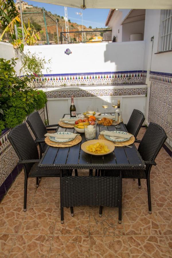 A Cozy And Elegant Townhouse Across The Beach Torre de Benagalbon Esterno foto