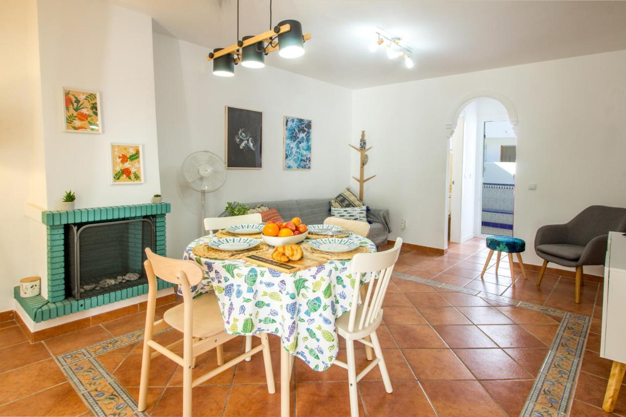 A Cozy And Elegant Townhouse Across The Beach Torre de Benagalbon Esterno foto