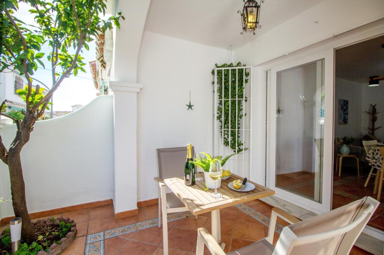 A Cozy And Elegant Townhouse Across The Beach Torre de Benagalbon Esterno foto